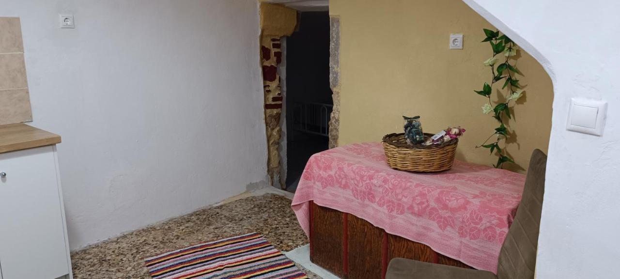 Comfortable And Spacious Stone Traditional Apartment Chania  Eksteriør billede